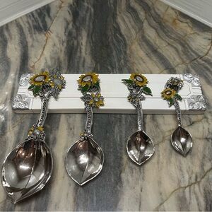 Ganz Sunflower Measuring Spoons Teaspoon Set Metal Silver Set Of 4 Wall Hanger